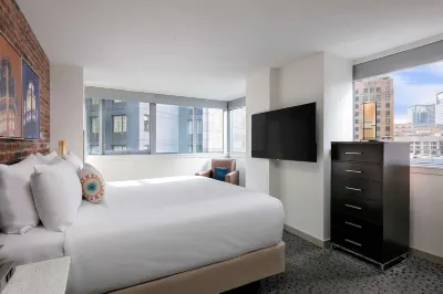 The Royal Sonesta Chicago Downtown Hotels near Chicago Loop