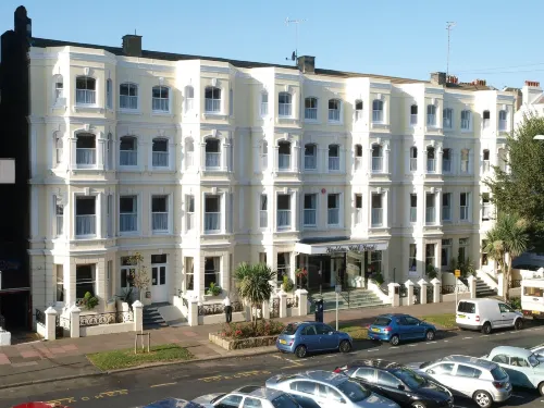 هادون هول هوتل