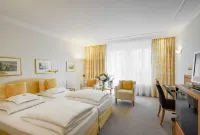 Hotel Bayerischer Hof - Balcony