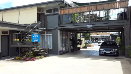 Belmore Motor Inn Отели в г. Кобрам