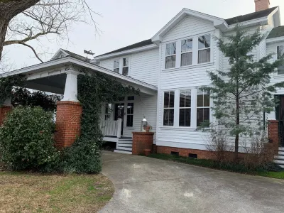 Cameron House Inn Hotels in der Nähe von Roanoke Island Festival Park