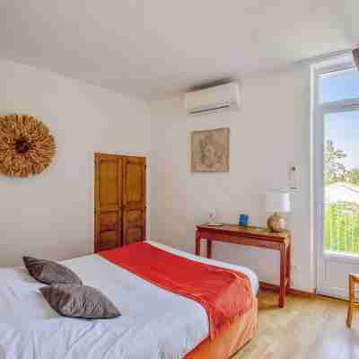 Logis Hôtel la Bastide des Monges Rooms