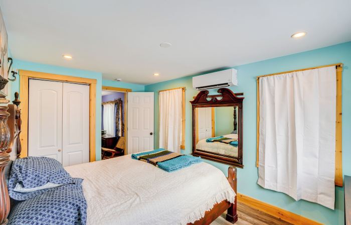 4 Mi to Dtwn Catskill: Mtn-view Home