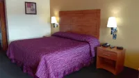 Royal Inn Pearsall