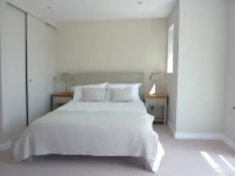 Flat 8 Seascape - 5-Star