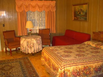 Crystal Brook Resort & Mountain Brauhaus Hotels in Hunter