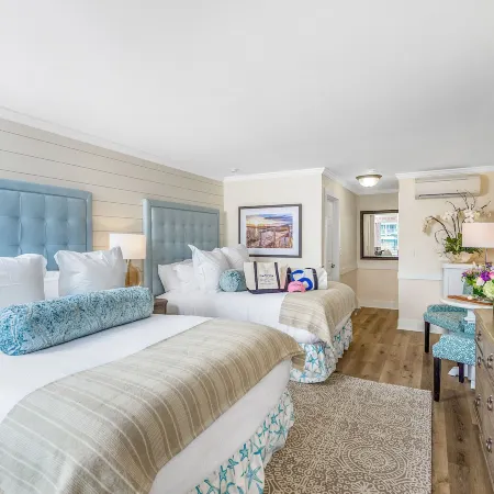 The Harborside Inn