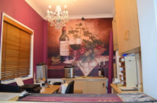 วอริกไวน์สโมเทล