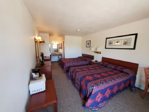 Riverside Inn Hotels in 