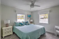Tampa Bay Area Cottage w/ Gas Grill and Fire Pit! - 3-Star