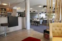 The Originals City Hôtel le Causséa Castres - bar