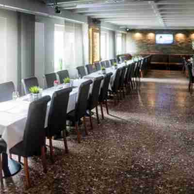 SL'Otel Budget Fitness & Recreational Facilities