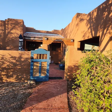 Red Mountain Manor Vineyard and Guesthouse