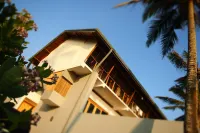The Seascape Hotels near Weherahena Poorwarama Rajamaha Viharaya වෙහෙරහේන පූර්වාරාම රජමහා විහාරය.