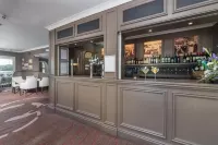 Ship and Castle Hotel - bar