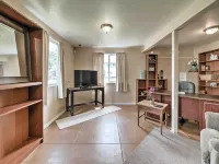 位於希洛灣小於2英里的夏威夷藏身處帶有庭院！ 鄰近Imiloa夏威夷天文中心的酒店