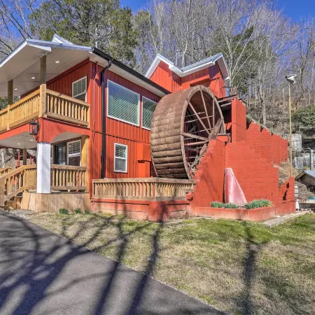 Peaceful Cookeville Cabin in Unique Setting