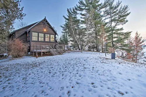 Waterfront Arkdale Retreat: 2 Acres w/ Deck & View - Homestays