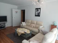 5 Minuten von Frankfurt, Ruhige Ferienwohnung/ Monteurzimmer mit Terrasse