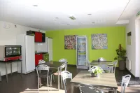 Les Académies Aixoises Hotels in Eguilles