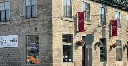 Kemptville Suites Отели рядом с достопримечательностью «King's Lock Craft Distillery»