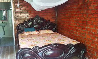 Peaceful Homestay in the Middle of Fruit Garden - Rooms with Private Toilets