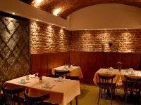Dom Casimi Hotels near Wawel Royal Castle-State Art Collection
