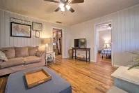 Wine Country Retreat w/ Fire Pit + Sunroom! Hotel di Lumpkin County