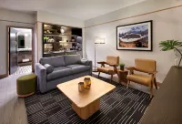 더 웨스틀 호텔 - 태피스트리 컬렉션 바이 힐튼 레스브리지 캘거리 캠퍼스 대학 주변 호텔