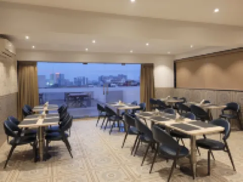 Hotel Elements Hotéis em Surat