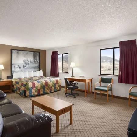 Super 8 by Wyndham Bozeman