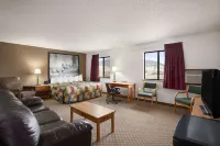 Super 8 by Wyndham Bozeman