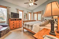 2-Story Townhouse - 1 Mi to Killington Ski Area! - balcony
