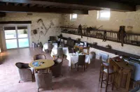 La Ferme Briarde Hotels in Provins