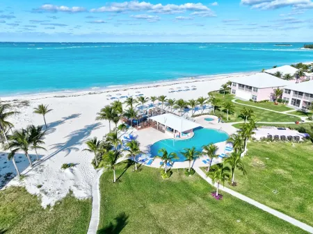 Welcome to "Treasure Pleasure" Bahama Beach Club 4 bedroom, Beachfront Condo Отели в г. Great Abaco