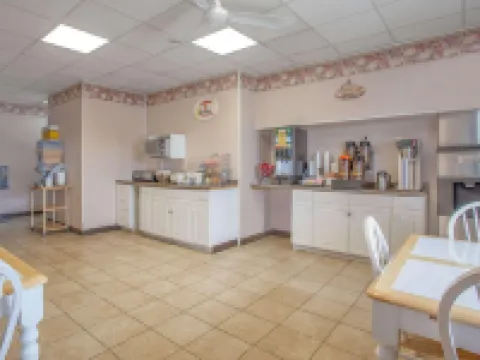 Super 8 by Wyndham Carlisle North Hoteles en Municipio de Middlesex