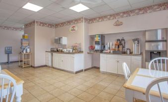 Super 8 by Wyndham Carlisle North