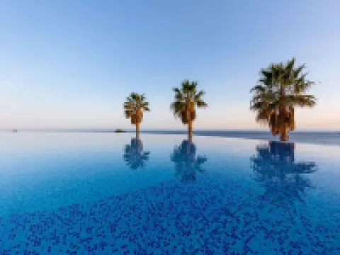 普拉亞卡利達豪華水療酒店 Velilla-Taramay酒店