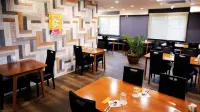 Paprika Hotel desu - Desayuno