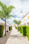 Oasis Beach Apartments - Apartments