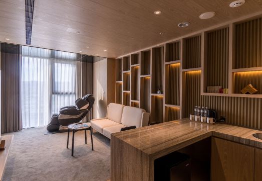 3. 로열 로이 호텔..