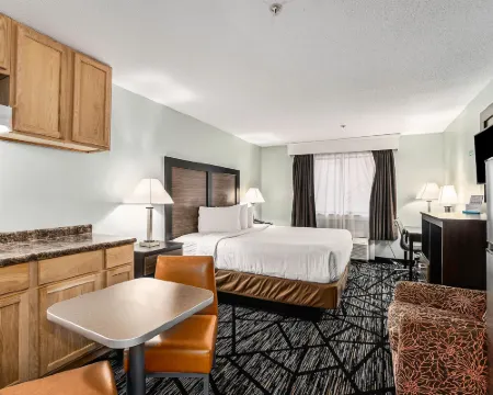 Baymont by Wyndham Grand Haven Hotels in Grand Haven