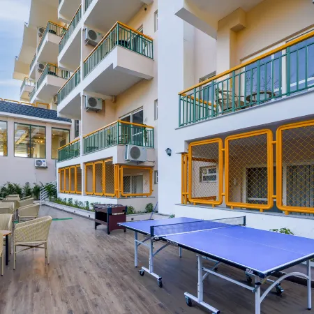 Bloom Hotel Koregaon Park