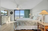 407 A Shipwatch by AvantStay Beach Front Condo w Ocean Views