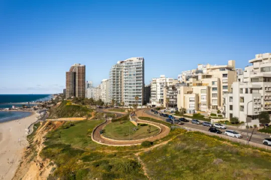 Netanya Beach & Pool Cozy Studio Отели рядом с достопримечательностью «Netanya»