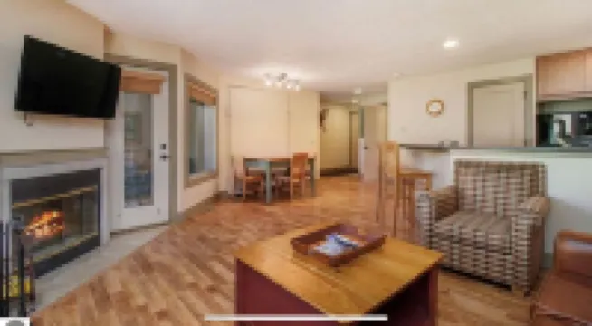 Crystal Mountain Condo Great Location Dog Friendly!