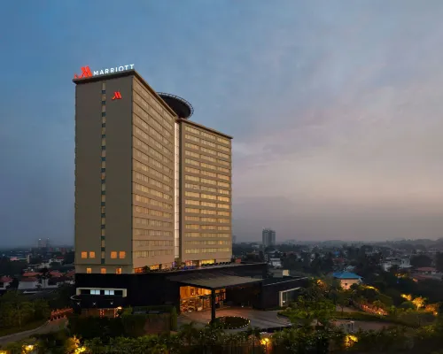 Kochi Marriott Hotel Hotels near CUSAT