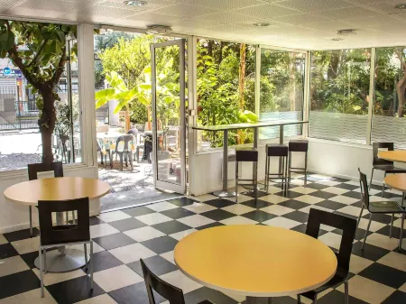 Auberge de Jeunesse HI Nice les Camélias