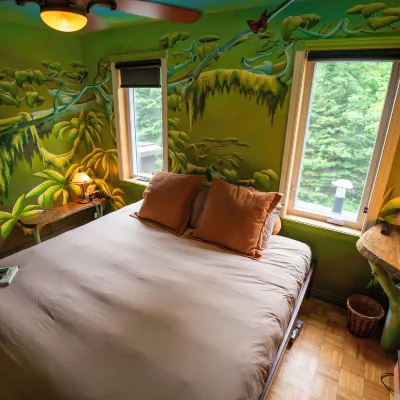 Gîte Crystal Inn Hotels near Scandinave Spa Mont-Tremblant