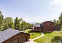 Stunning Two Harbors House Overlooking Lake Superior Hotels in Lake No. 2
